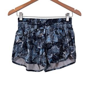 LULULEMON Womens Tracker Shorts Running 4" Lined Life Lines Black 8